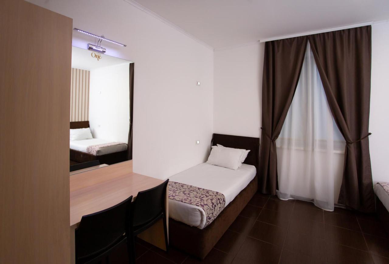 Hotel One Uman Exterior photo