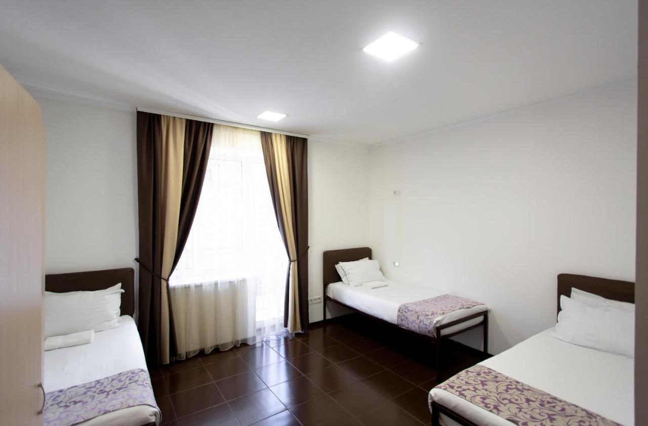 Hotel One Uman Exterior photo